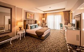 Premium Vuni Palace Hotel & Spa & Casino